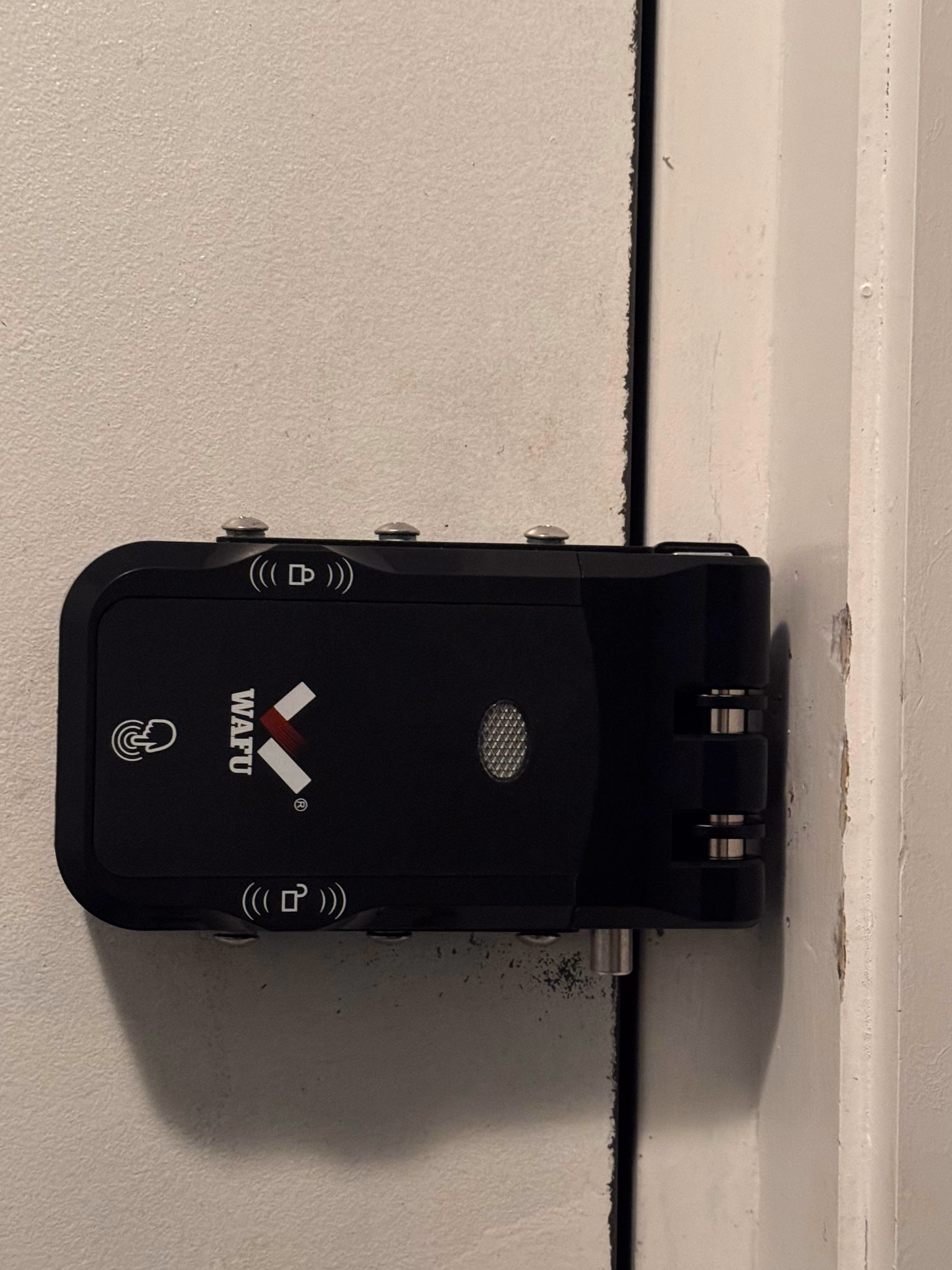 Foto de cliente: fechadura WAFU instalada em porta interior